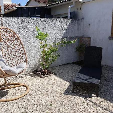 Avec Jardin Prive Apartamento